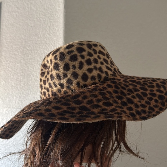 Eric Javits New York Wide brim leopard cheetah hat perforated squishee - Picture 9 of 10